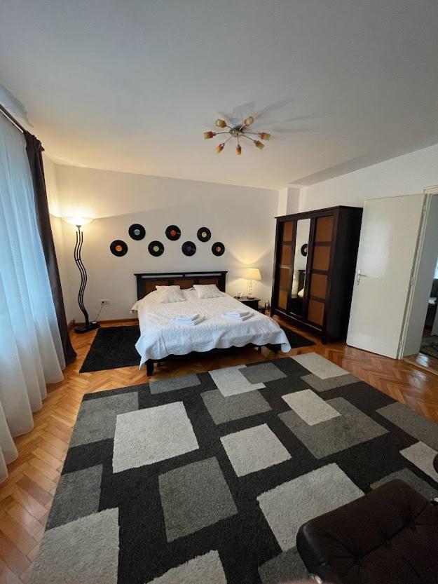 Crisan 40 Casa Muntean 100Mp 3Camere 3Paturi 1 Canapea 2 Dormitoare Parcare Тимишоара Экстерьер фото