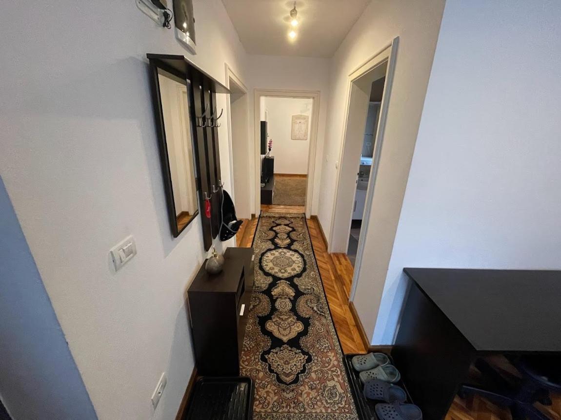Crisan 40 Casa Muntean 100Mp 3Camere 3Paturi 1 Canapea 2 Dormitoare Parcare Тимишоара Экстерьер фото