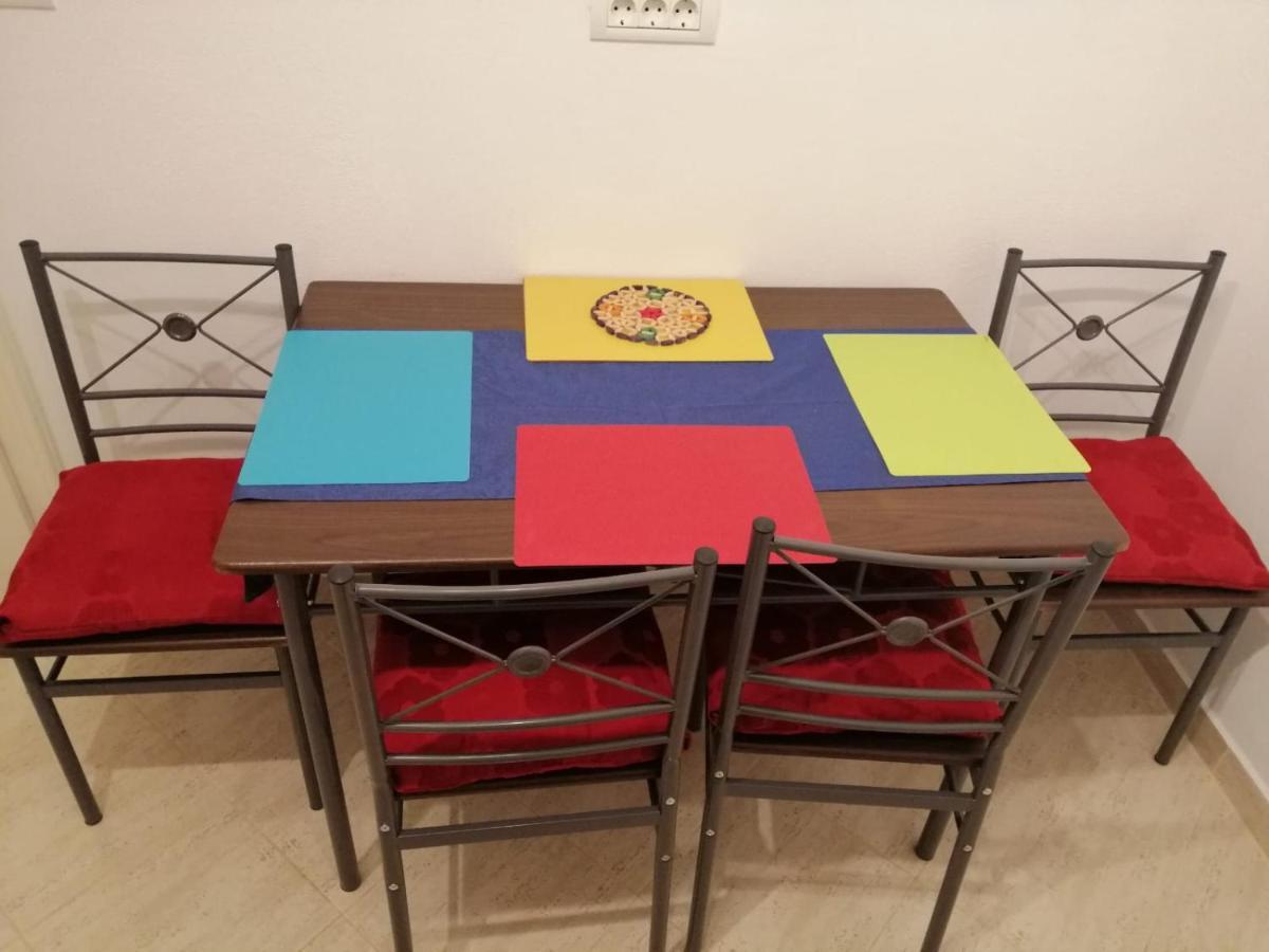 Crisan 40 Casa Muntean 100Mp 3Camere 3Paturi 1 Canapea 2 Dormitoare Parcare Тимишоара Экстерьер фото